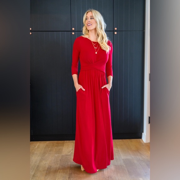 BRI MAXI DRESS IN RED - Picture 2 of 8